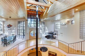 Interior - Unique circular home with wood fireplace, grill, & EV charger - dogs ok (Truckee)