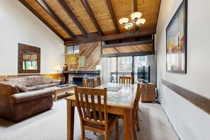 TV, fireplace, offices
