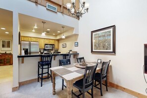 Dining - Centrally located condo with pool, tennis, hot tubs, & fireplace - near skiing (Squaw Valley)