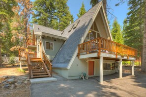 Exterior - A-frame home with large deck, game room, wood fireplace & near the lake - dogs ok (Carnelian Bay)