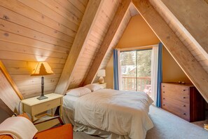 Iron/ironing board, WiFi, bed sheets - A-frame home with large deck, game room, wood fireplace & near the lake - dogs ok (Carnelian Bay)