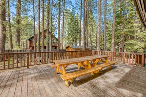 Outdoor dining - Serene Montgomery Estates Ski & Beach Haven | Large Deck | Nearby Hiking (South Lake Tahoe)