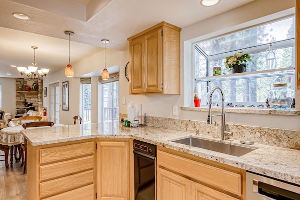 Fridge, microwave, oven, stovetop - Serene Montgomery Estates Ski & Beach Haven | Large Deck | Nearby Hiking (South Lake Tahoe)