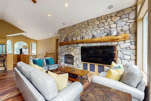 TV, fireplace, offices - Upscale house with 2 living areas, open layout, hot tub, backyard, & luxe suite (South Lake Tahoe)