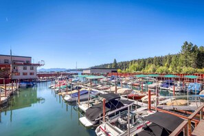 Marina - Mountain Home W&Decks, Gas Grill, & Fireplace - Near Northstar California Resort (Tahoe Vista)