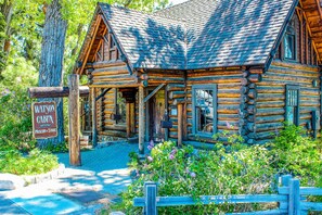 Exterior - Mountain Home W&Decks, Gas Grill, & Fireplace - Near Northstar California Resort (Tahoe Vista)