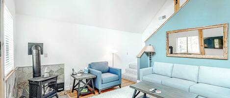 TV, fireplace, offices