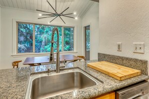 Interior - Charming condo near the lake with grill, full kitchen, & W/D (Incline Village)