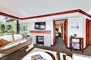 Fireplace - Resort at Squaw Creek remodeled corner unit with amazing views, ski-in/ski-out (Olympic Valley)