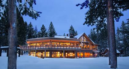 Dog-friendly home with access to Tahoe Donner pool & sauna - near golf & skiing