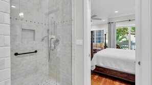 Hair dryer, towels - **THE ELEGANT EGRET @ OLD TOWN** Home & Pool Near Duval + LAST KEY SERVICES... (Key West)