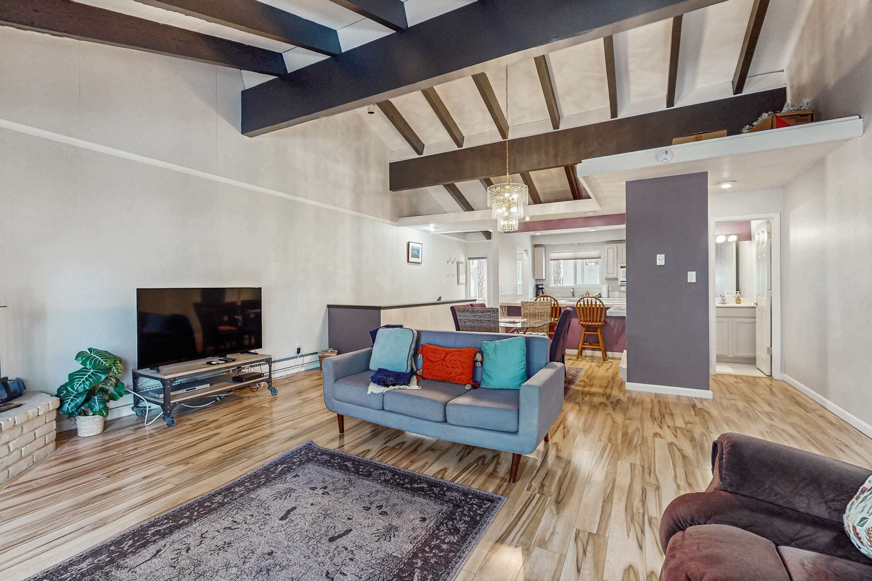 Updated Mountain Condo With Pool Access & Wood Fireplace - Near Skiing - Carson City, NV