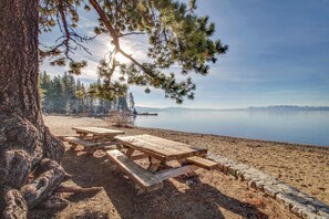Outdoor dining - Woodland home in quiet location with deck, fireplace & entertainment options (Kings Beach)