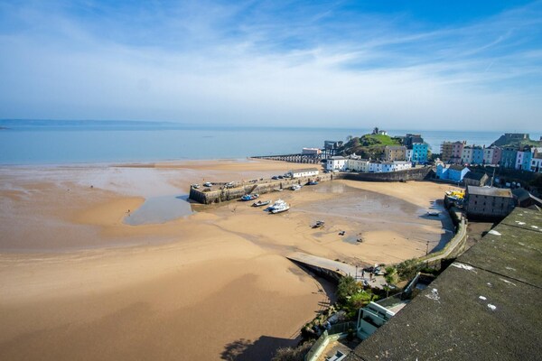Captains Lookout - 1 Bedroom Apartment - Tenby - Tenby