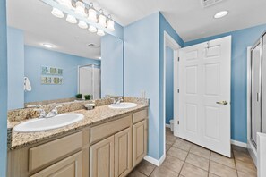 Bathroom - Legacy Tower One 607 Overlooking hte beautiful gulf. (Gulfport)