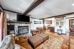 TV, fireplace, offices - Ski getaway with amazing mountain views, fireplace, pool, & river path access (Olympic Valley)