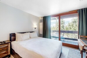 Iron/ironing board, WiFi, bed sheets - Alpine Hideaway - 3-Min Walk to Gondola & Steps to Dining - Pool & Hot Tub (Northstar - Truckee)