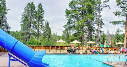 Ski-in-ski-out condo with pool, hot tub, sauna & breathtaking views - dog-friendly
