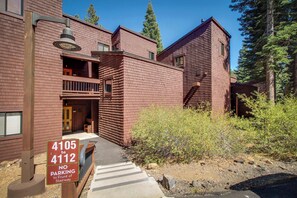 Exterior - Ski-in-ski-out condo with pool, hot tub, sauna & breathtaking views - dog-friendly (NorthStar-Truckee)