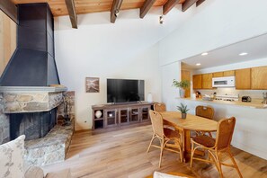 Interior - Radiant condo with fireplace, outdoor pool, tennis, grill, balcony, washer&dryer (Kings Beach)