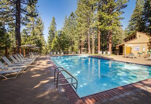 Pool - Radiant condo with fireplace, outdoor pool, tennis, grill, balcony, washer&dryer (Kings Beach)