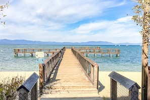 Beach - Woodsy condo near skiing with beach access, pool, hot tub, & WiFi (South Lake Tahoe)