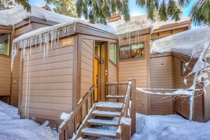 Exterior - 2-story condo with gas fireplace, pools, hot tubs, gym & tennis (Truckee)