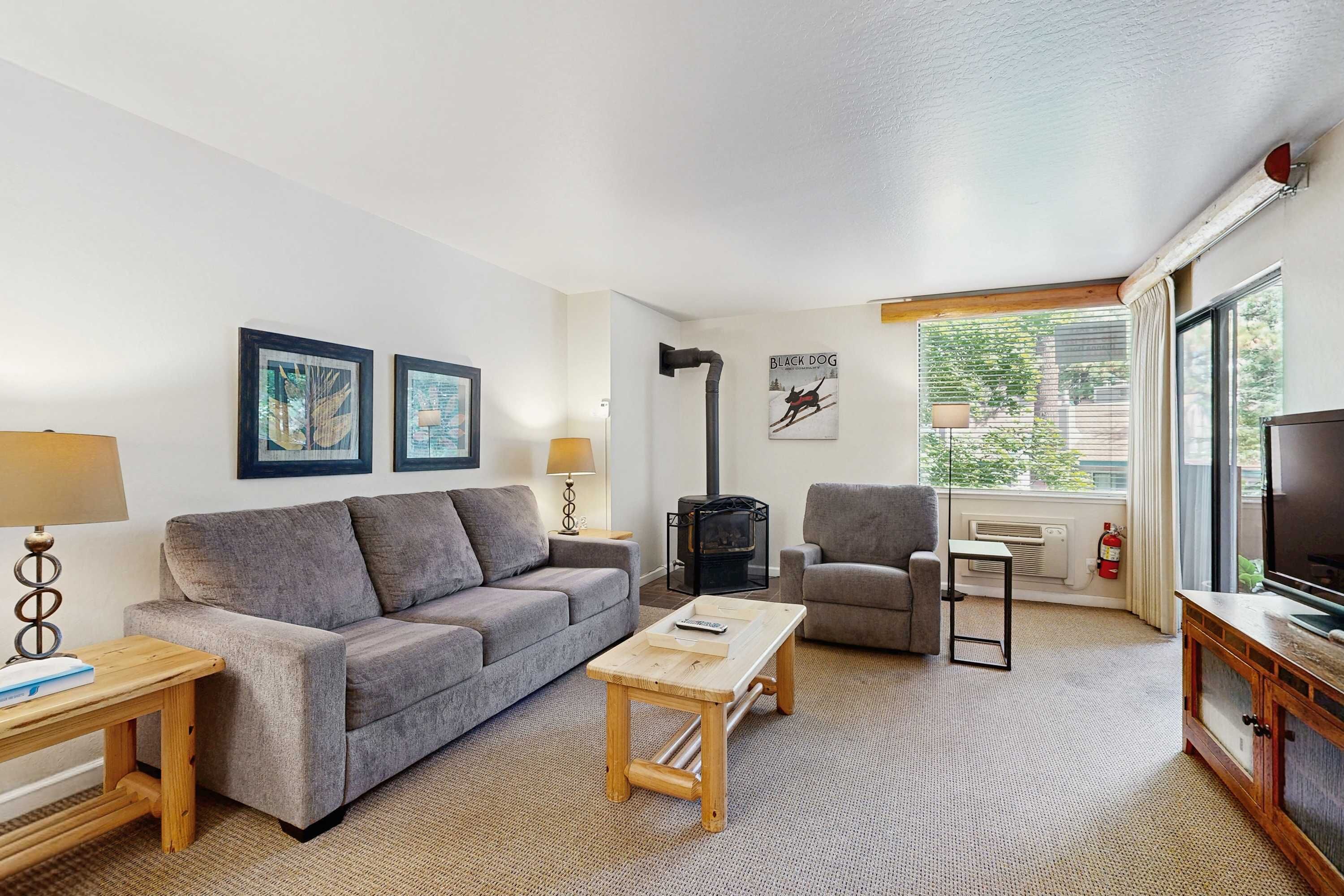 TV, fireplace, offices