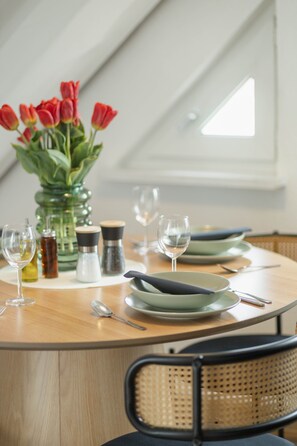 Dining - Apartment "Cozy City Loft" with Wi-Fi (Dessau-Roßlau)