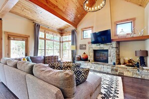 TV, fireplace, DVD player, offices