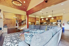 TV, fireplace, DVD player, offices