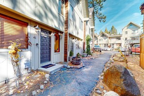 Exterior detail - Rustic townhome in a great location with wood stove, grill, balcony, & internet (Incline Village)