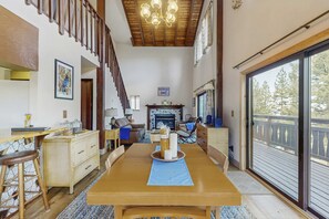 Dining - Spacious home with incredible views, full kitchen, shared  pool & tennis courts (Incline Village)