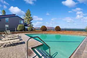 Pool - Lakefront retreat with shared pool, hot tub, & sauna - near shopping & skiing (South Lake Tahoe)