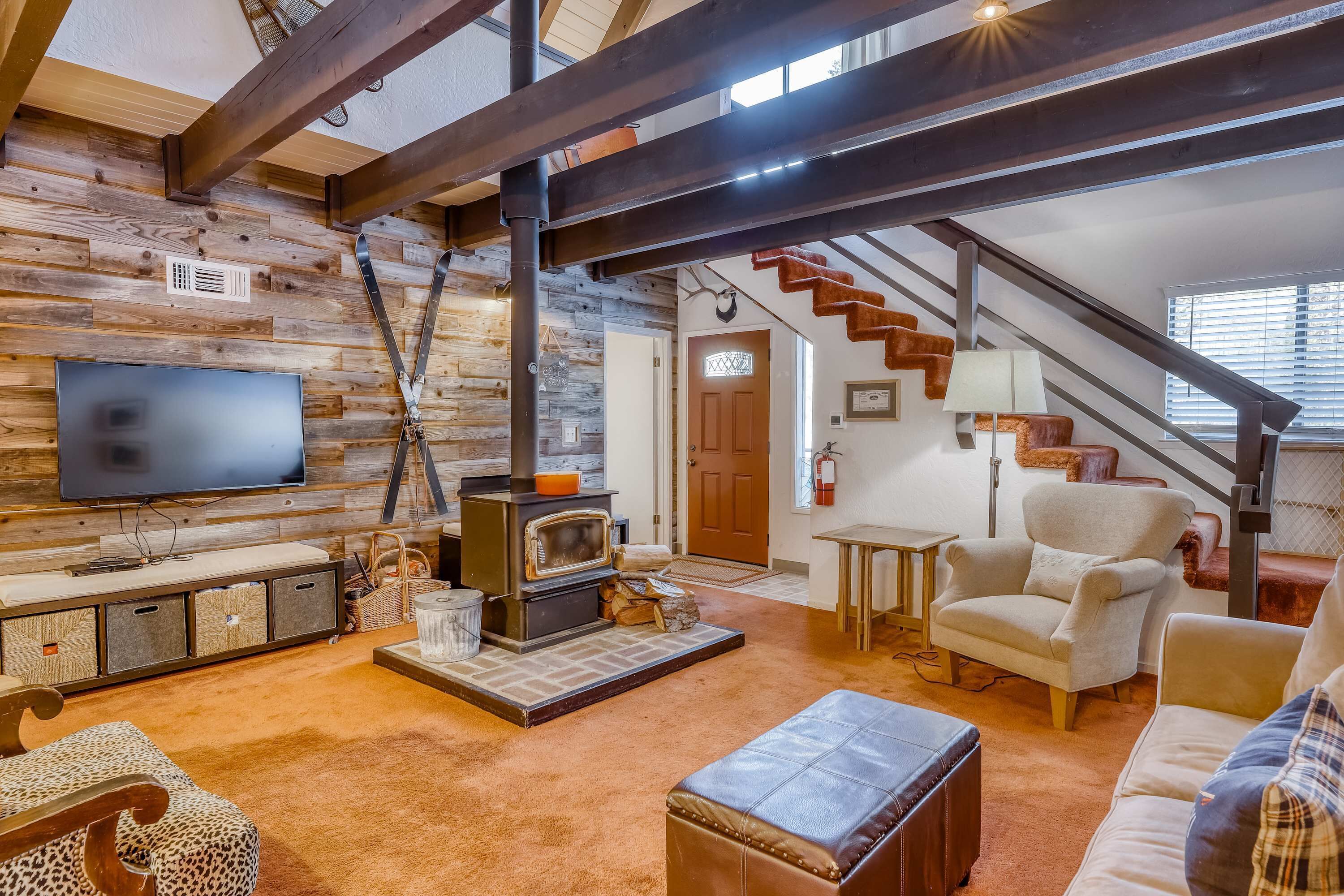 TV, DVD player, offices