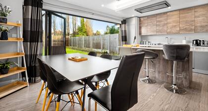 Lower Lodge Retreat - 3BDR 2BA House