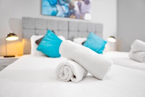 Spa - Lower Lodge Retreat - 3BDR 2BA House (Market Harborough)