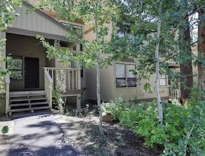 Exterior - Creekside Comfort Meets Tahoe Adventure - Your Stylish Getaway in Kings Beach (Kings Beach)