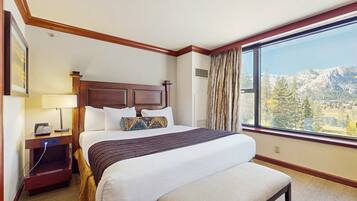 1 bedroom, desk, WiFi, bed sheets