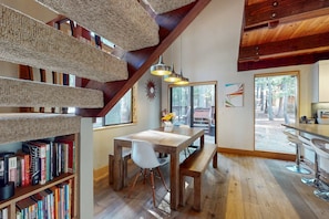 Dining - Dog-friendly home with a firepit, private hot tub, pool, & sauna access (Truckee)