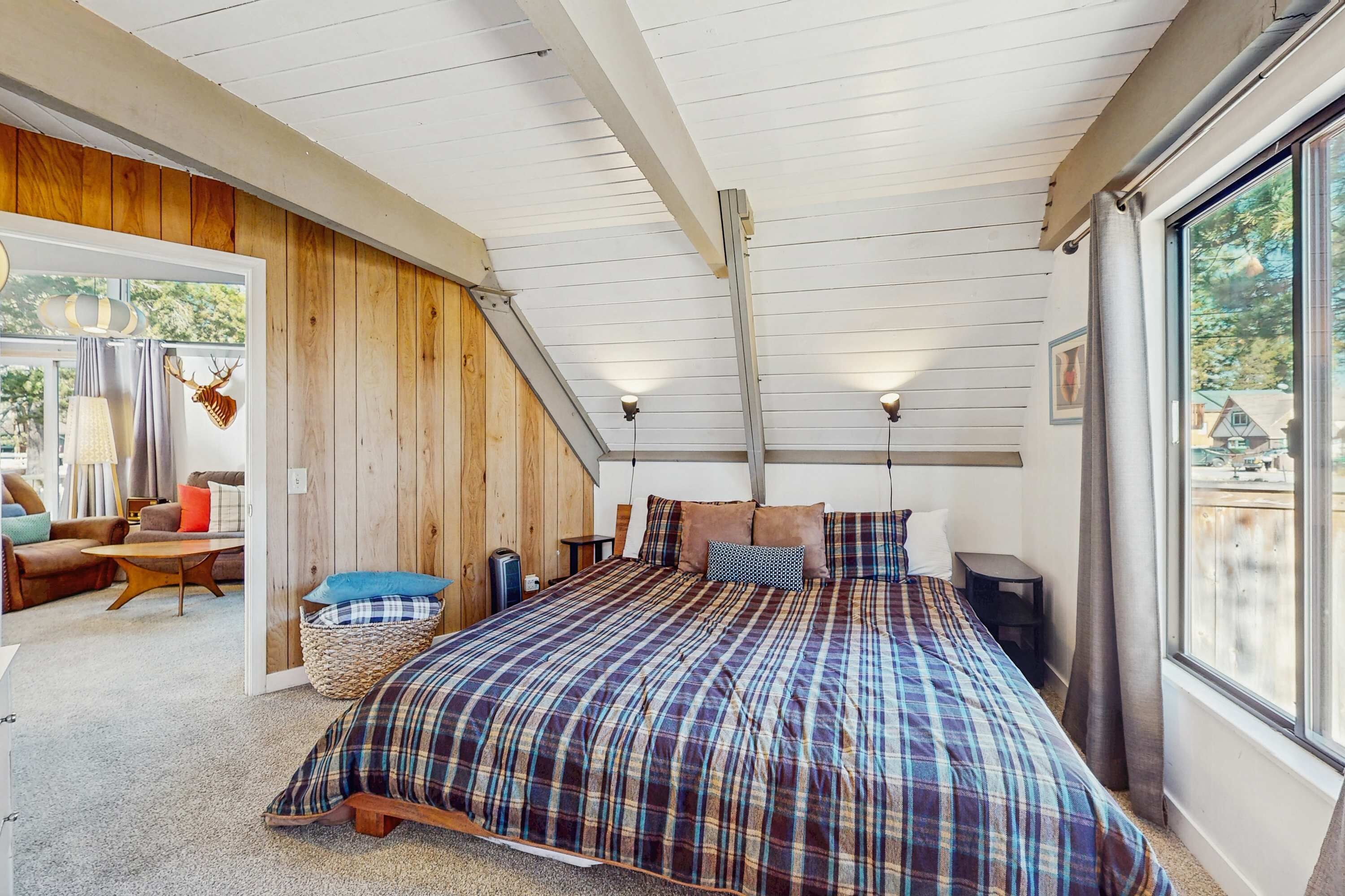 WiFi, bed sheets