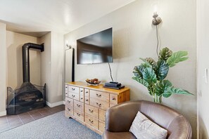 TV, fireplace, DVD player, offices - Pool View Studio with Private Beach Access, Shared Pool, Hot Tub, Sauna (South Lake Tahoe)