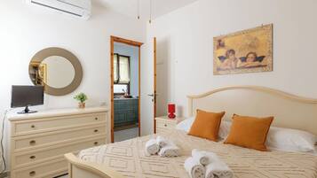 Travel crib, WiFi (free)