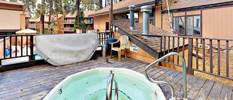 Bain à remous extérieur