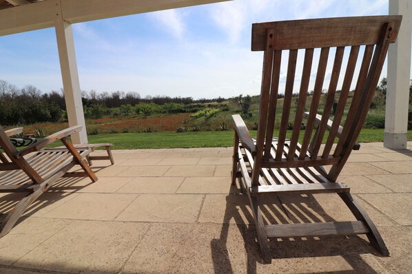 Terrace/patio - Wonderful private villa for 8 people with A/C, WIFI, TV, terrace and panoramic view (Otranto)