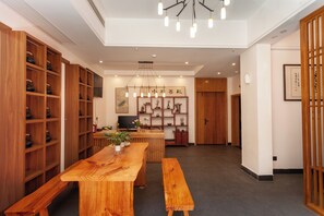 Dining - Your Lsle Inn (Zhangjiajie)