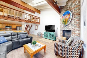 TV, fireplace, offices - Two-Level Condo with Shared Outdoor Pool, Free WiFi, Fireplace, & washer&dryer (Incline Village)