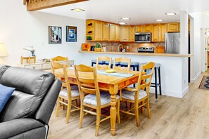 Dining - Two-Level Condo with Shared Outdoor Pool, Free WiFi, Fireplace, & washer&dryer (Incline Village)