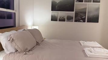 3 bedrooms, WiFi (free), bed sheets
