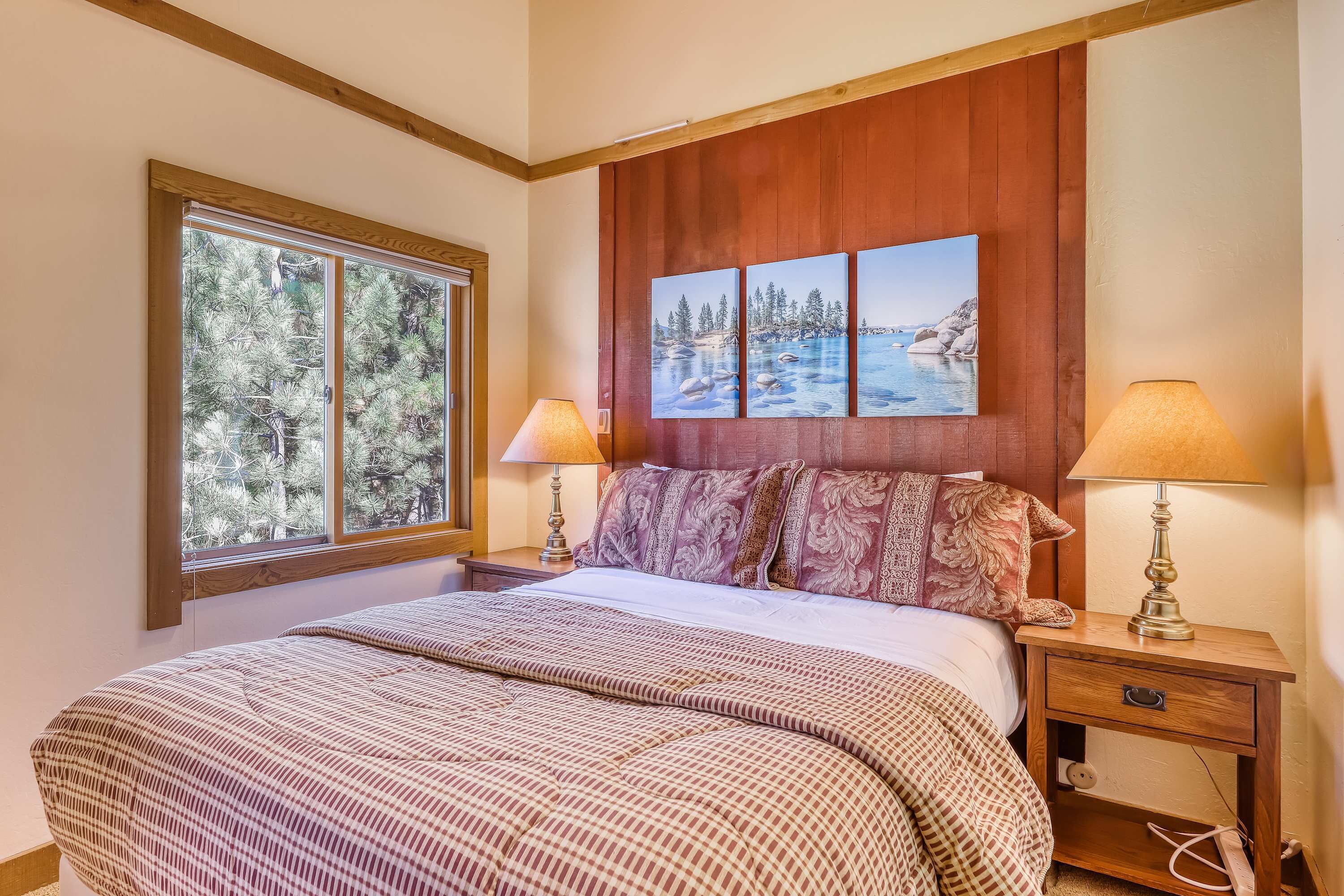 Iron/ironing board, travel crib, WiFi, bed sheets